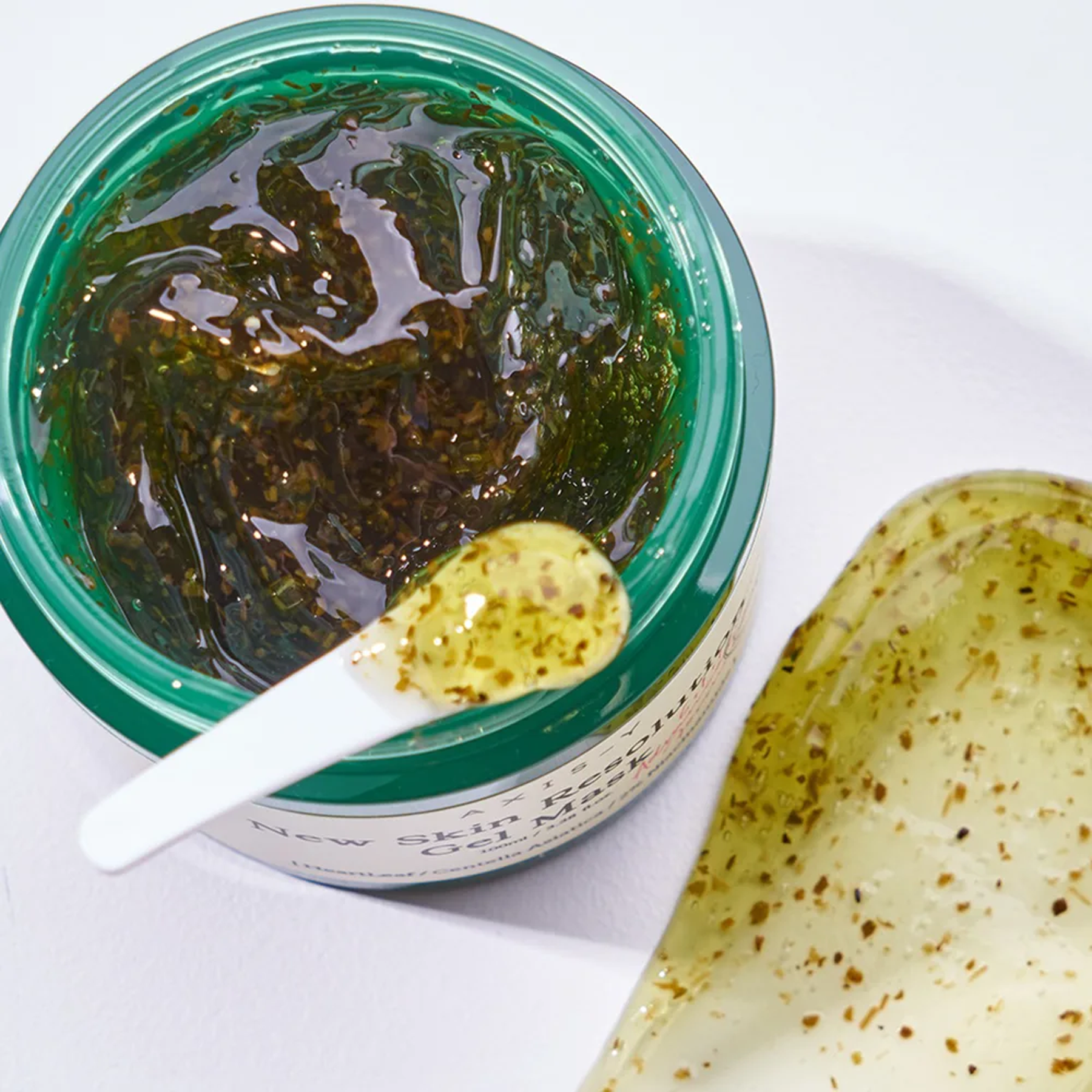 Axis-Y New Skin Resolution Gel Mask available on Qasr Jamal Store