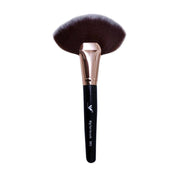 Daroge Big Fan Brush 001