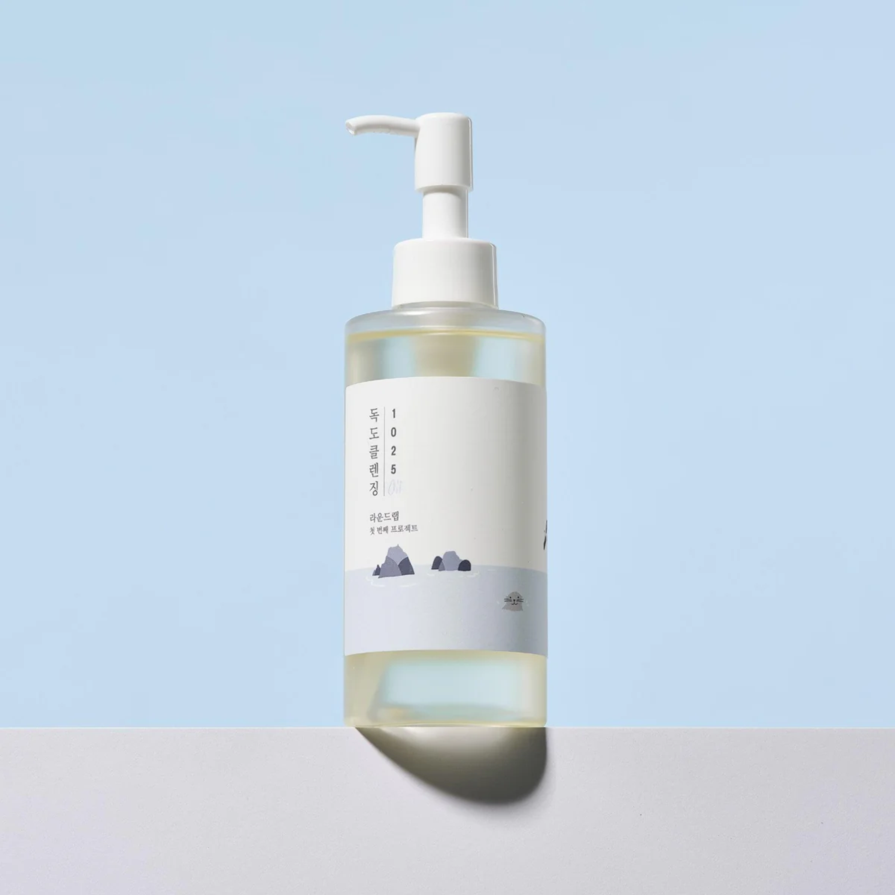 Roundlab 1025 Dokdo Cleansing Oil available on Qasr Jamal Store